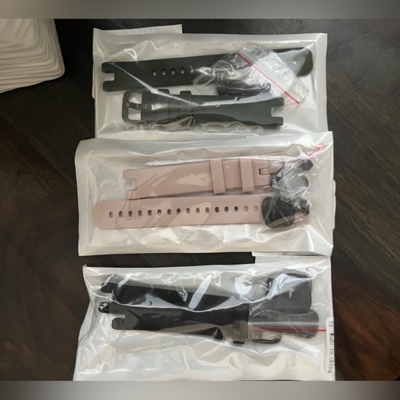 GARMIN LILY SPORT GPS Smartwatch Rose Gold - Picture 12 of 12